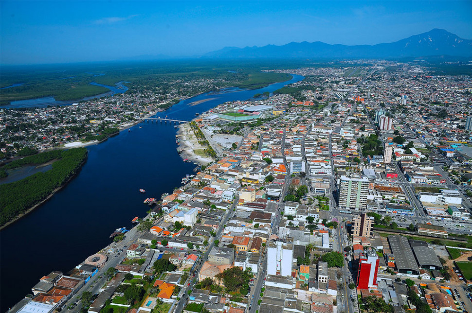 Crea-PR e entidades de classe apresentam estudos de desenvolvimento municipal para candidato à Prefeitura de Paranaguá